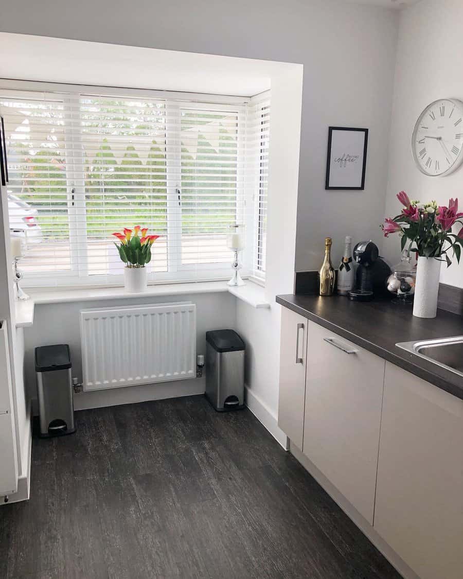 Dark-Kitchen-Flooring-Ideas-berkshiretownhouse