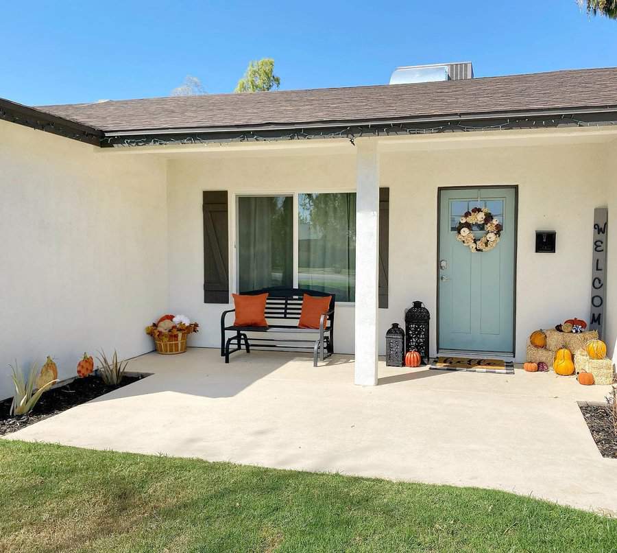 Ground-Level-Front-Patio-Ideas-houseofwhitton