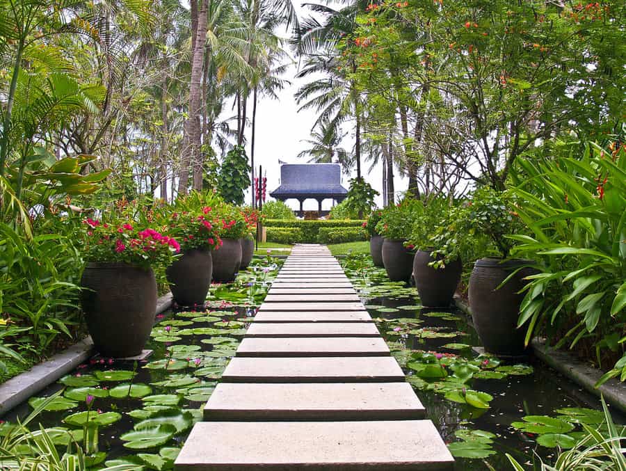 Alley,In,Tropical,Garden,,Koh,Samui,,Thailand