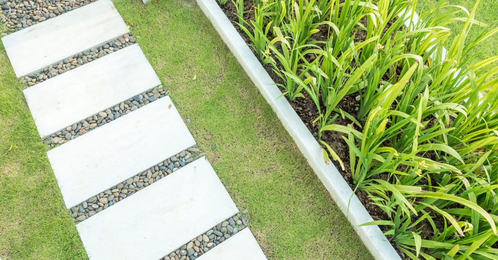 Walkway,In,Garden