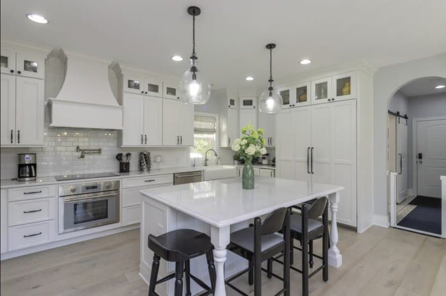 White-Kitchen-Hood-Ideas-whiterivercabinetry