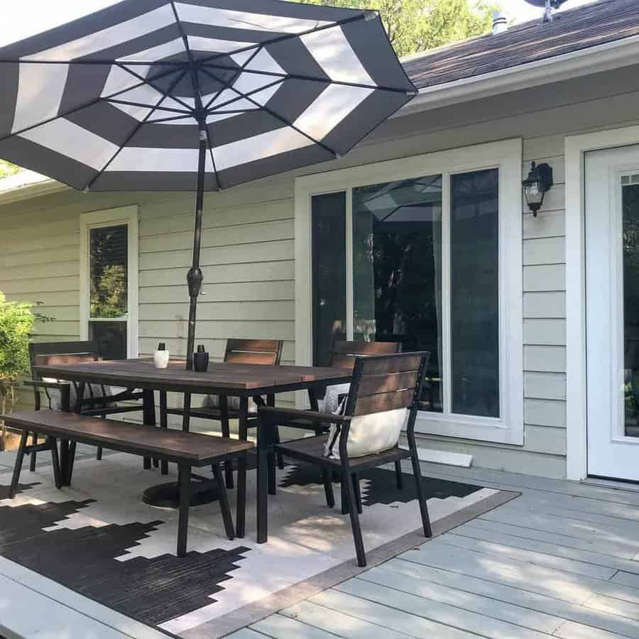 decking-small-backyard-patio-ideas-this1983home