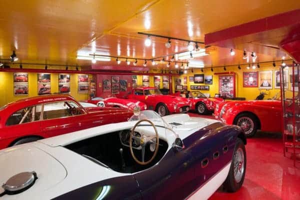 vintage-ferrari-collectors-dream-garage-designs