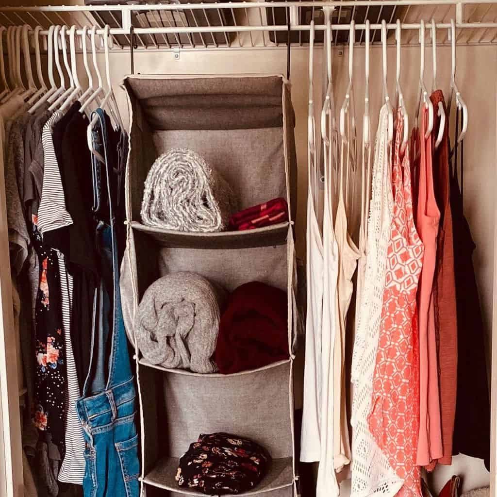 storage-closet-organization-ideas-simplicite-by_-bre_-7927920