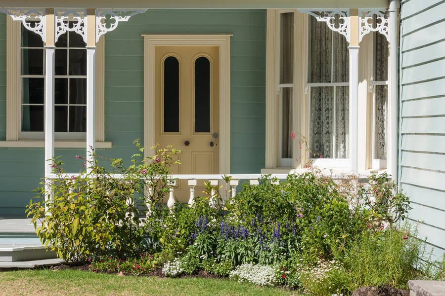 Colonial House Front Porches