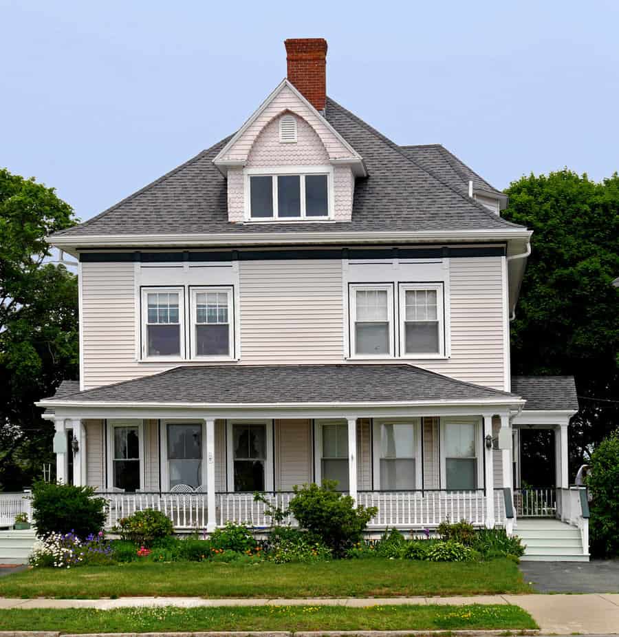 Colonial House Front Porches