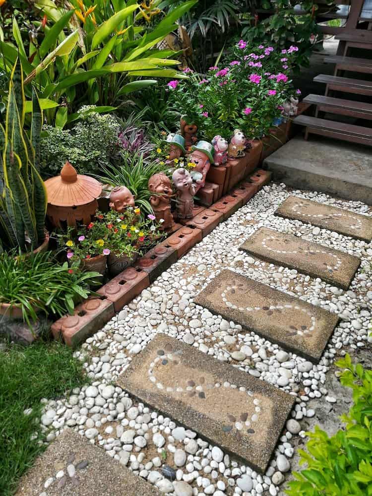 Concrete Garden Path Ideas