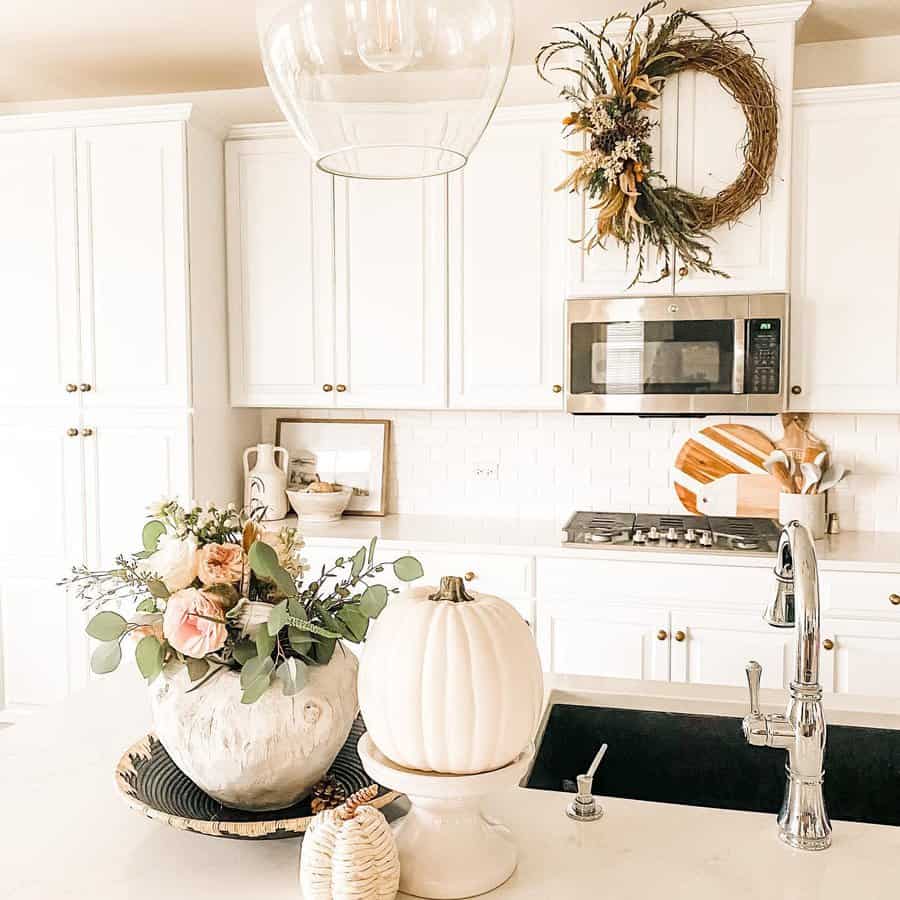 Decor White Kitchen Ideas Houseonforesttrail