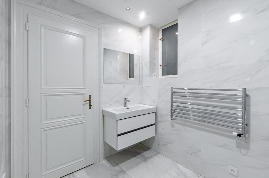 Minimalist Bathroom Door Ideas