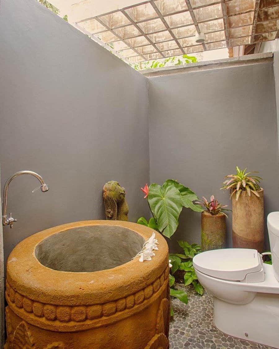 Minimalist Outdoor Bathroom Ideas Imaginebali