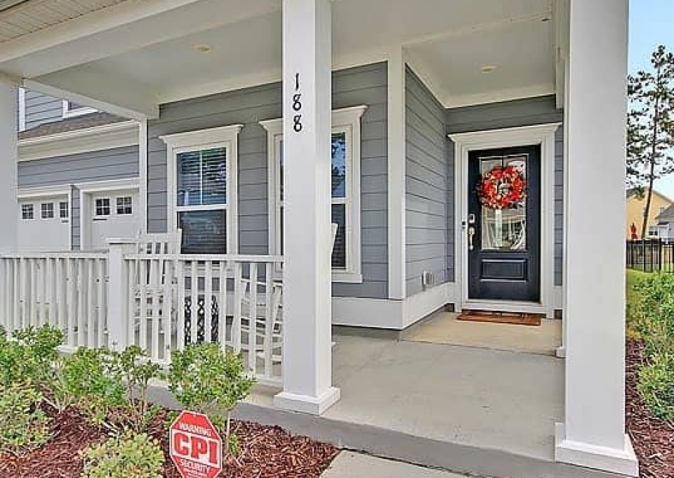 Railing Front Patio Ideas Themartinfreemangroup