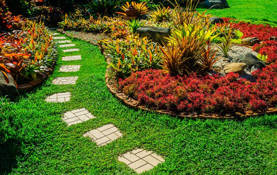 Stepping Stone Garden Path Ideas