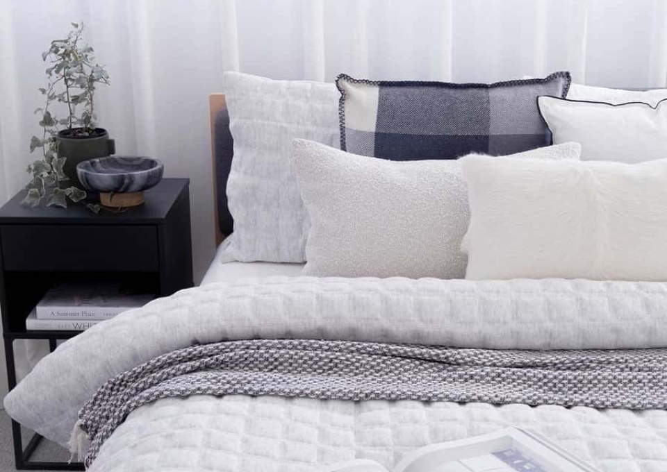 Minimalist Black And White Bedroom Ideas Nirvana Haus