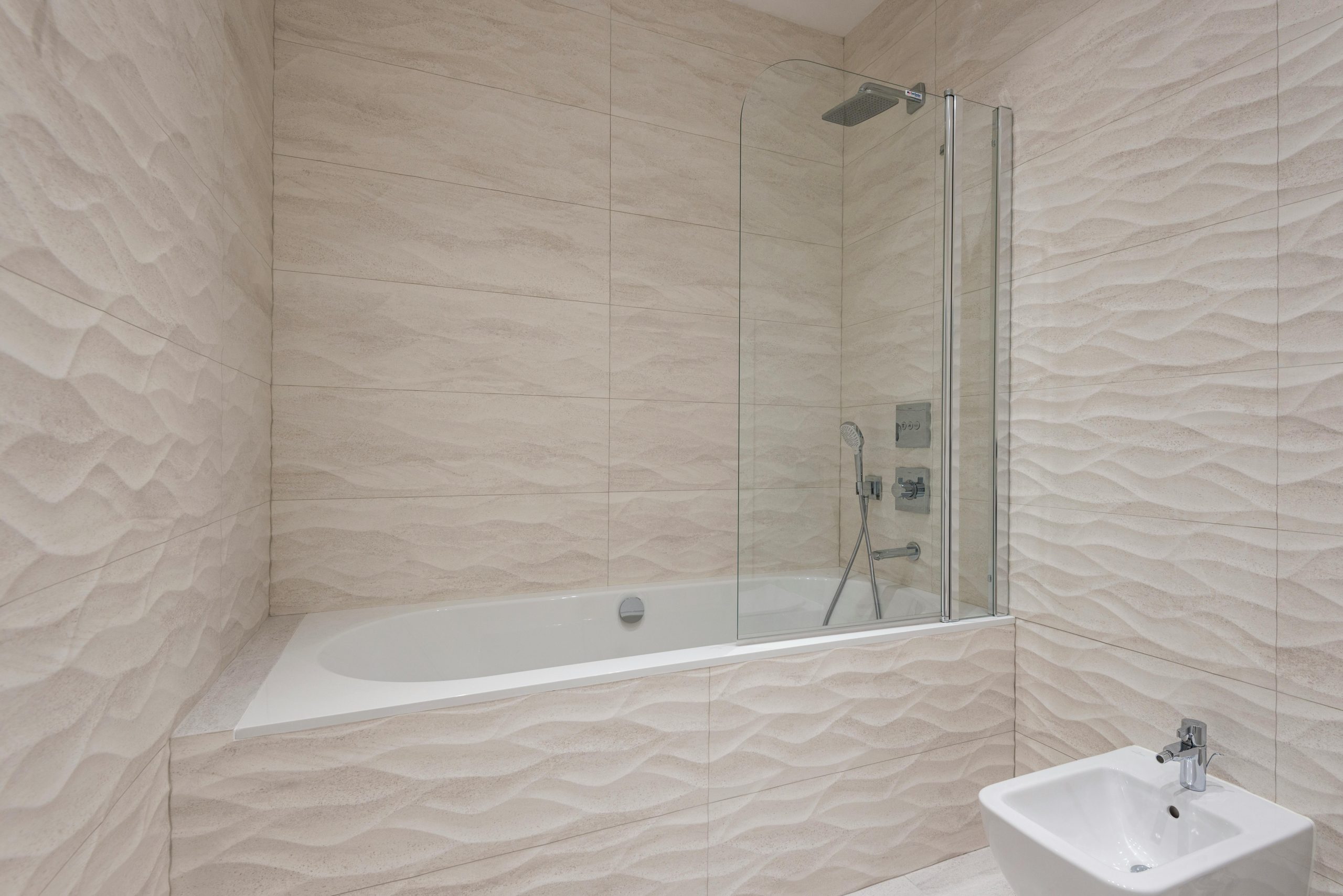 Benefits of Choosing Beige Bathroom Tiles