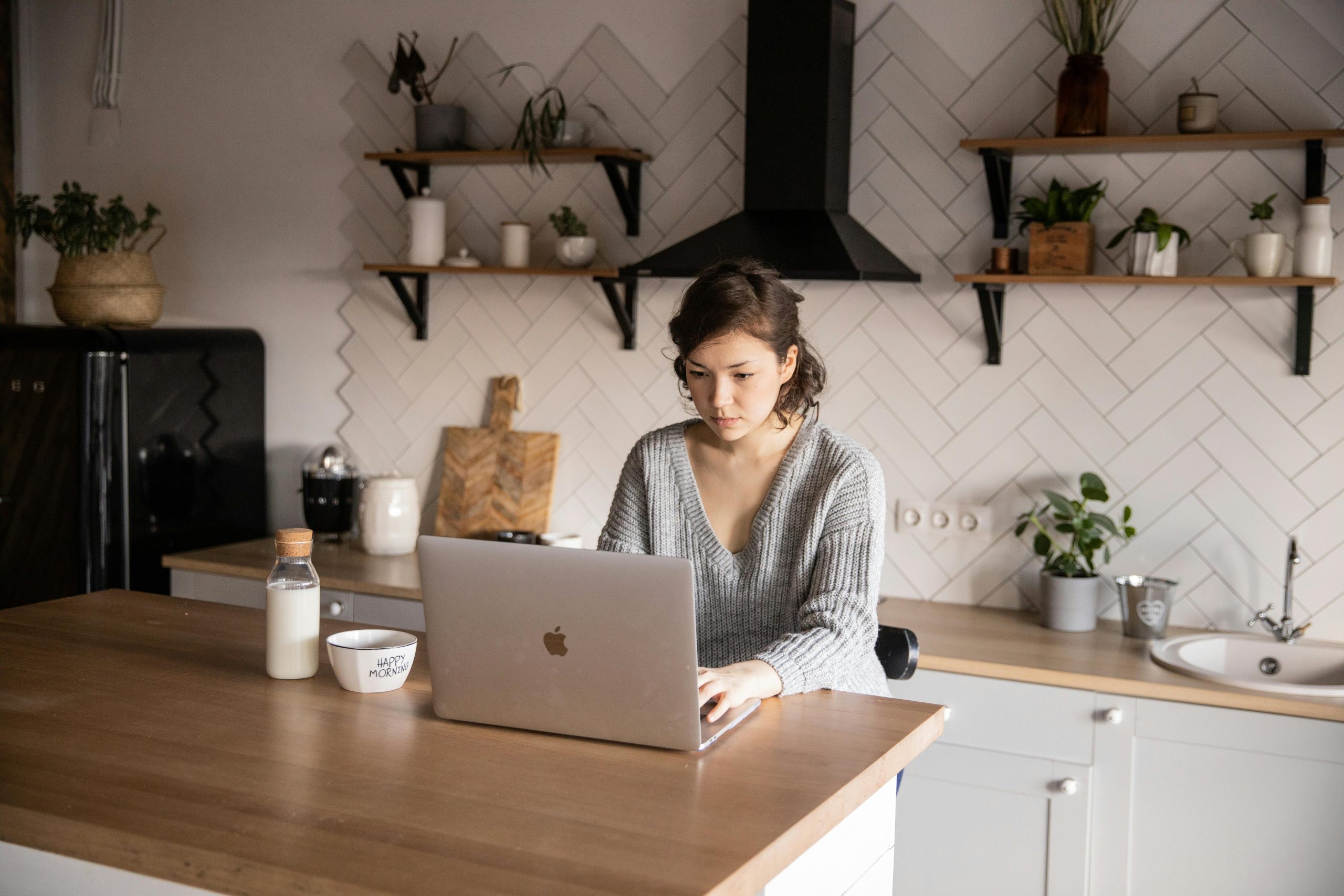 Benefits of Choosing Gray for Your Kitchen