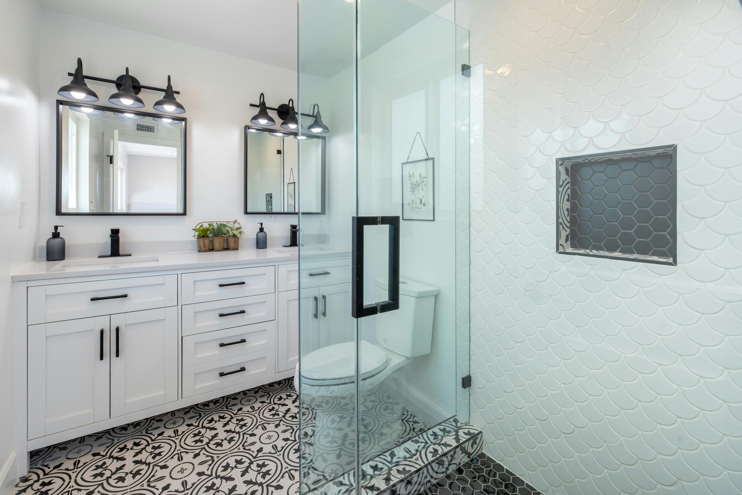 Benefits of Upgrading Your Bathroom Cabinets