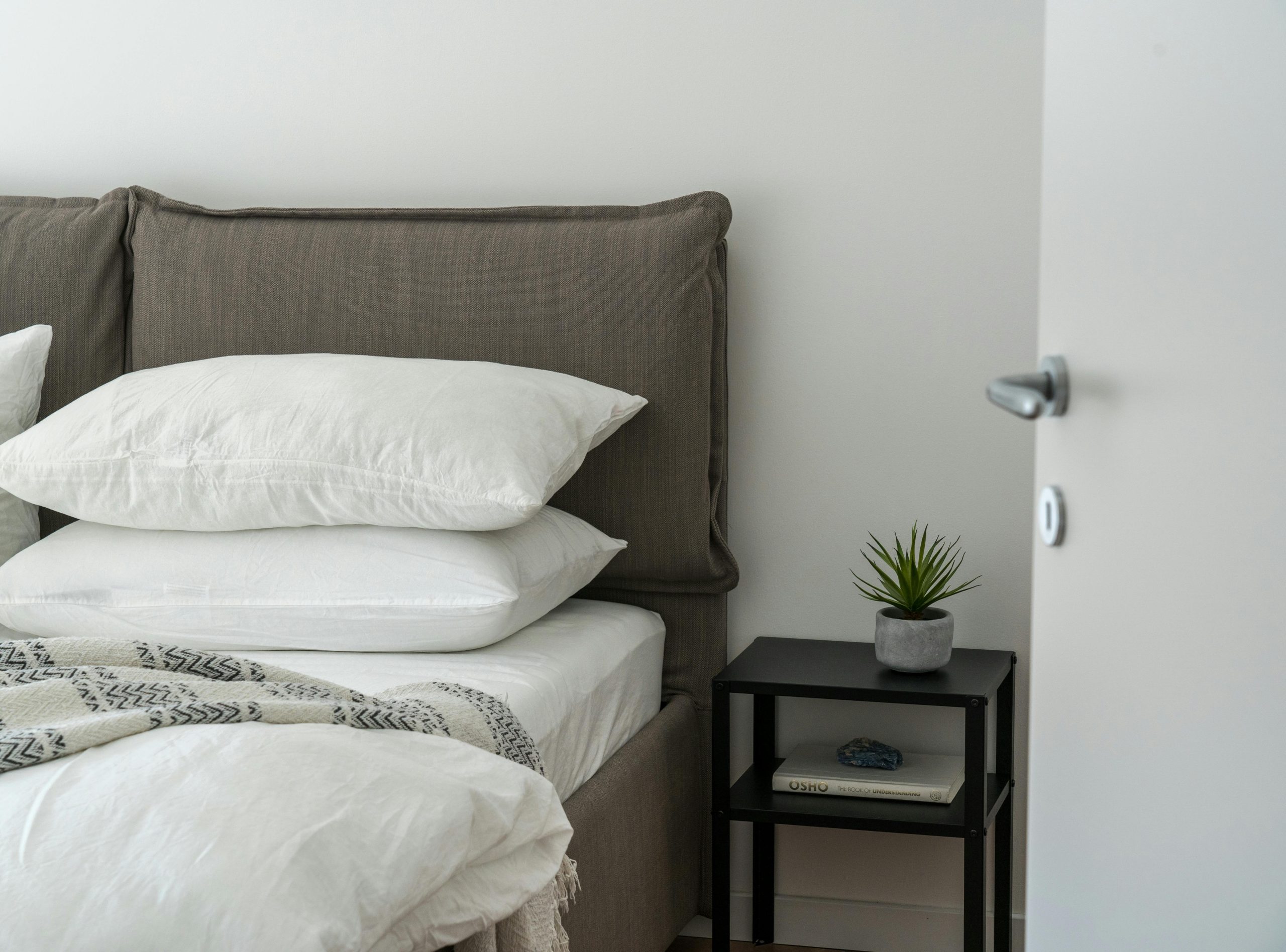 The Role of Headboards in Ergonomics and Comfort